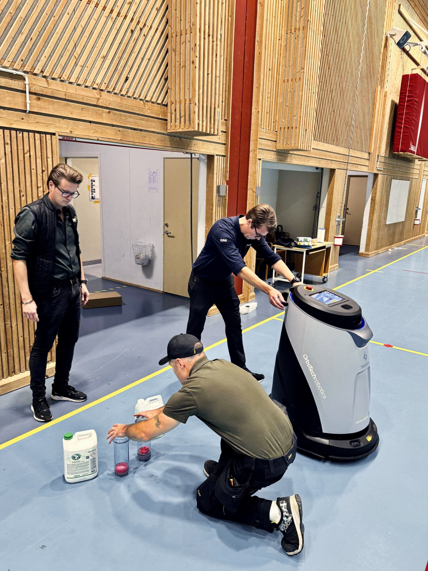 Städrobot handbollsklister